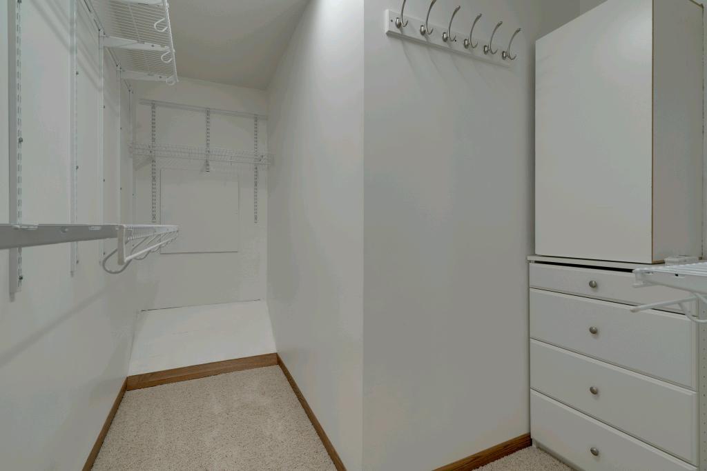 4806 Hamilton Road Minnetonka, MN 55345 - Photo 16 of 21