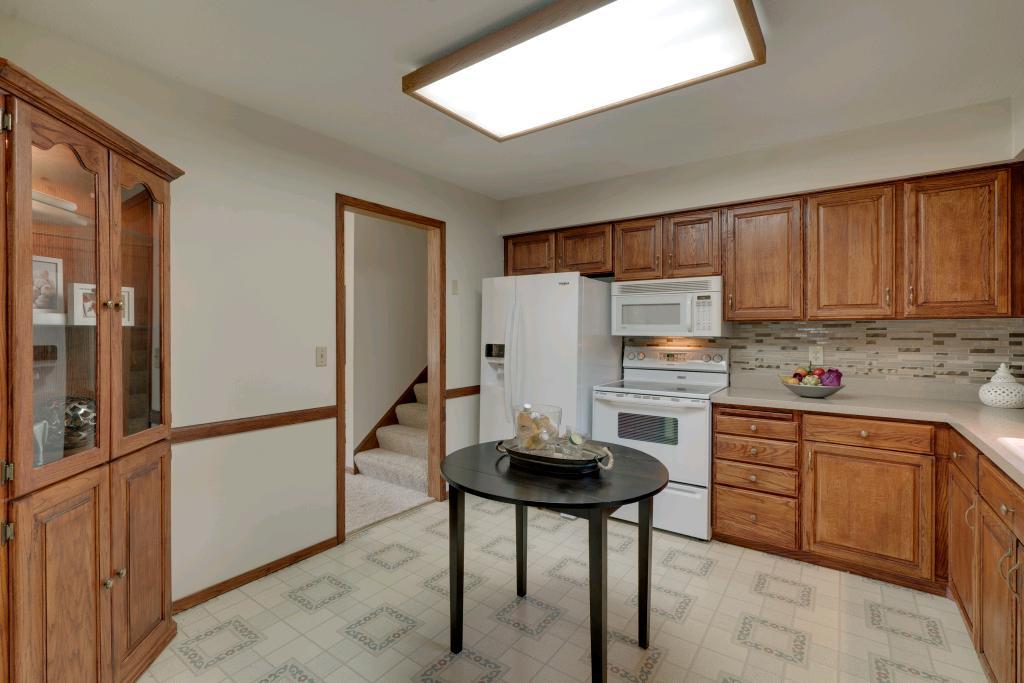 4806 Hamilton Road Minnetonka, MN 55345 - Photo 8 of 21