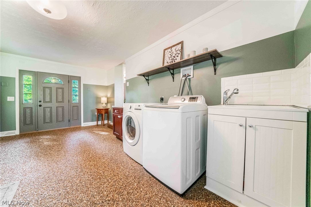 4351 Stoney Ridge Road Avon, OH 44011 - Photo 27 of 48 Laundry Mudroom