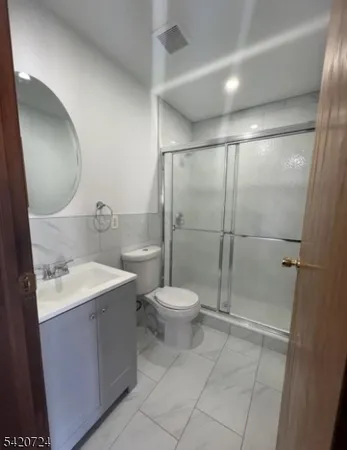 $2,300 | 28 New York Avenue, Unit 3, Newark, NJ 07105