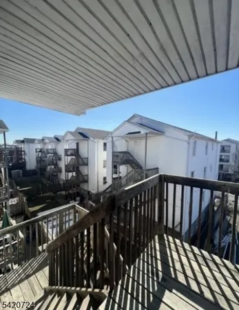 $2,300 | 28 New York Avenue, Unit 3, Newark, NJ 07105