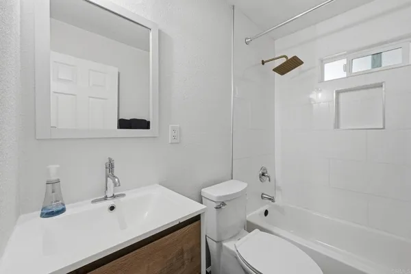 $1,095,000 | 3005 Osceola Avenue, San Diego, CA 92117