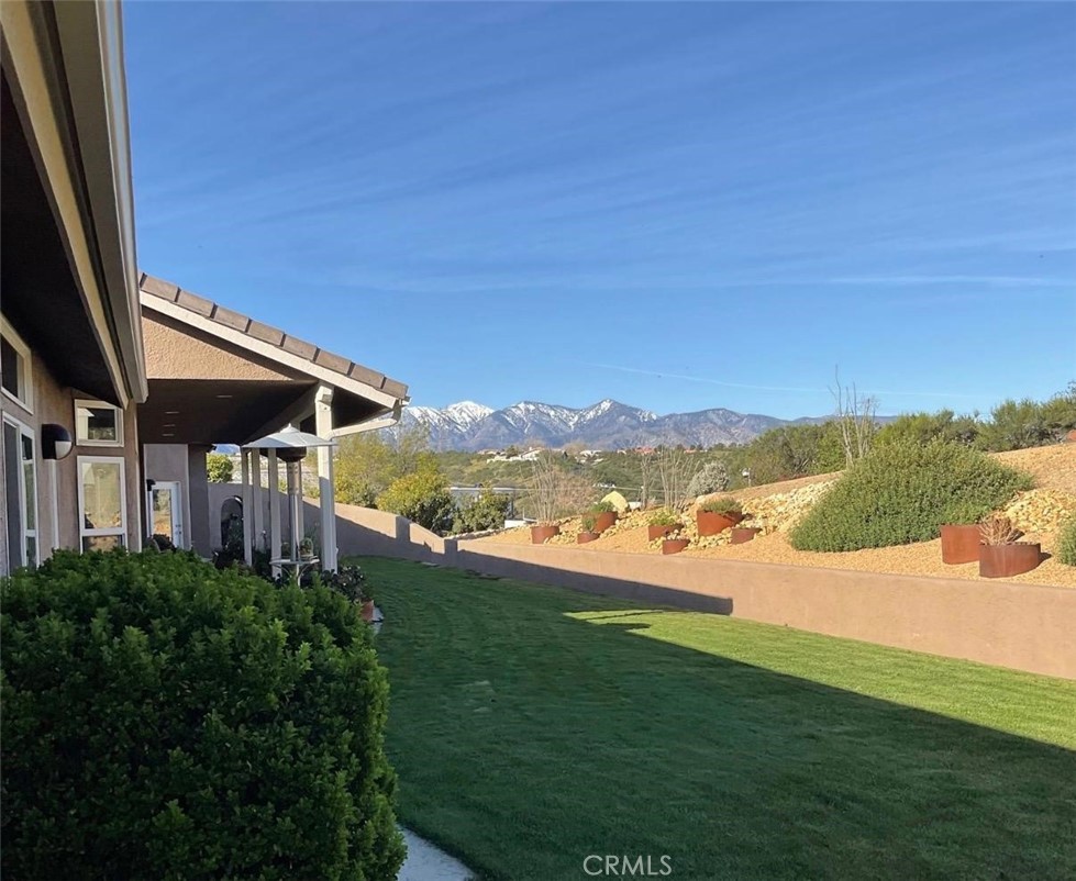 7031 Joshua Road Oak Hills, CA 92344 - Photo 12 of 77