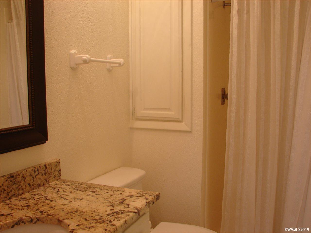 3895 Lone Oak Road Southeast Salem, OR 97302 - Photo 13 of 23 Gallery Image 13