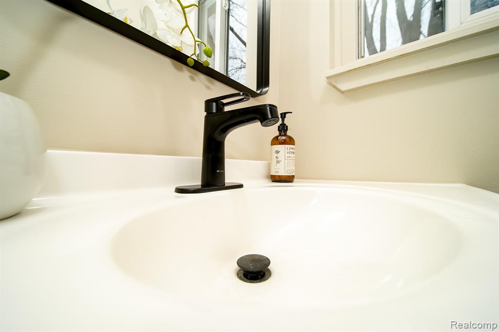 46985 Heydenreich Road Macomb, MI 48044 - Photo 45 of 60