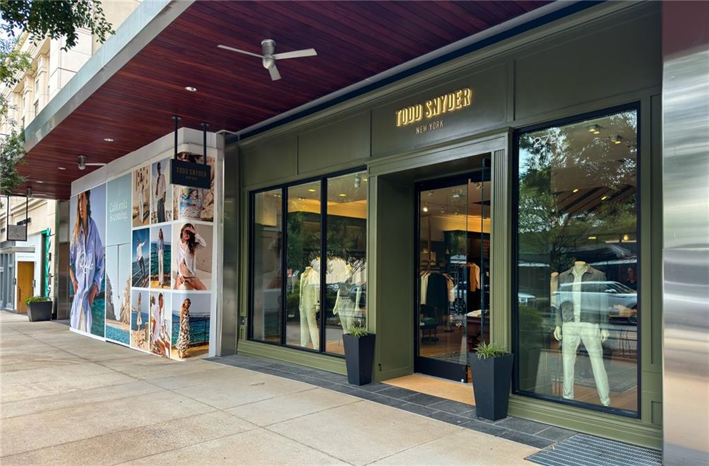 2660 Peachtree Road Northwest, Unit 23A Atlanta, GA 30305 - Photo 54 of 56 a view of a building with entrance