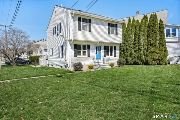 $399,900 | 834 South Main Street, Seymour, CT 06483