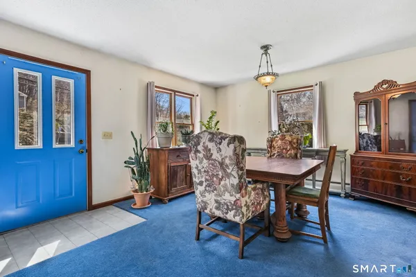 $399,900 | 834 South Main Street, Seymour, CT 06483