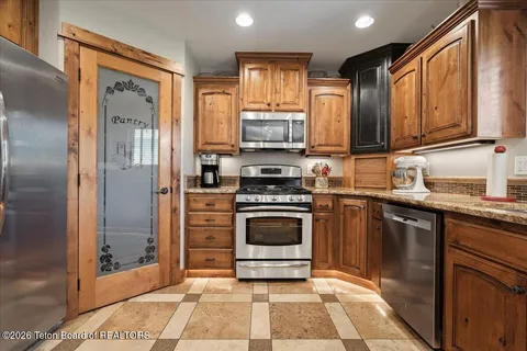 $1,100,000 | 7949 House Top Lane, Victor, ID 83455