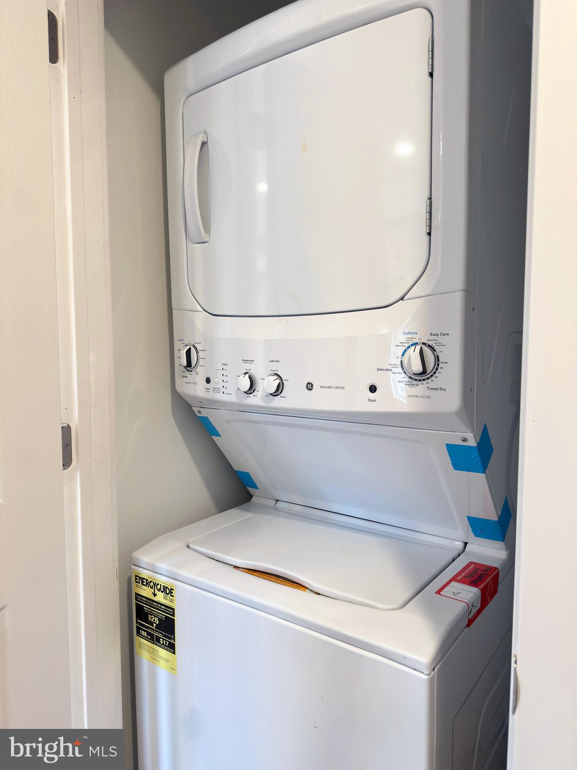 2809 South Warnock Street Philadelphia, PA 19148 - Photo 12 of 17 a utility room with dryer and washer