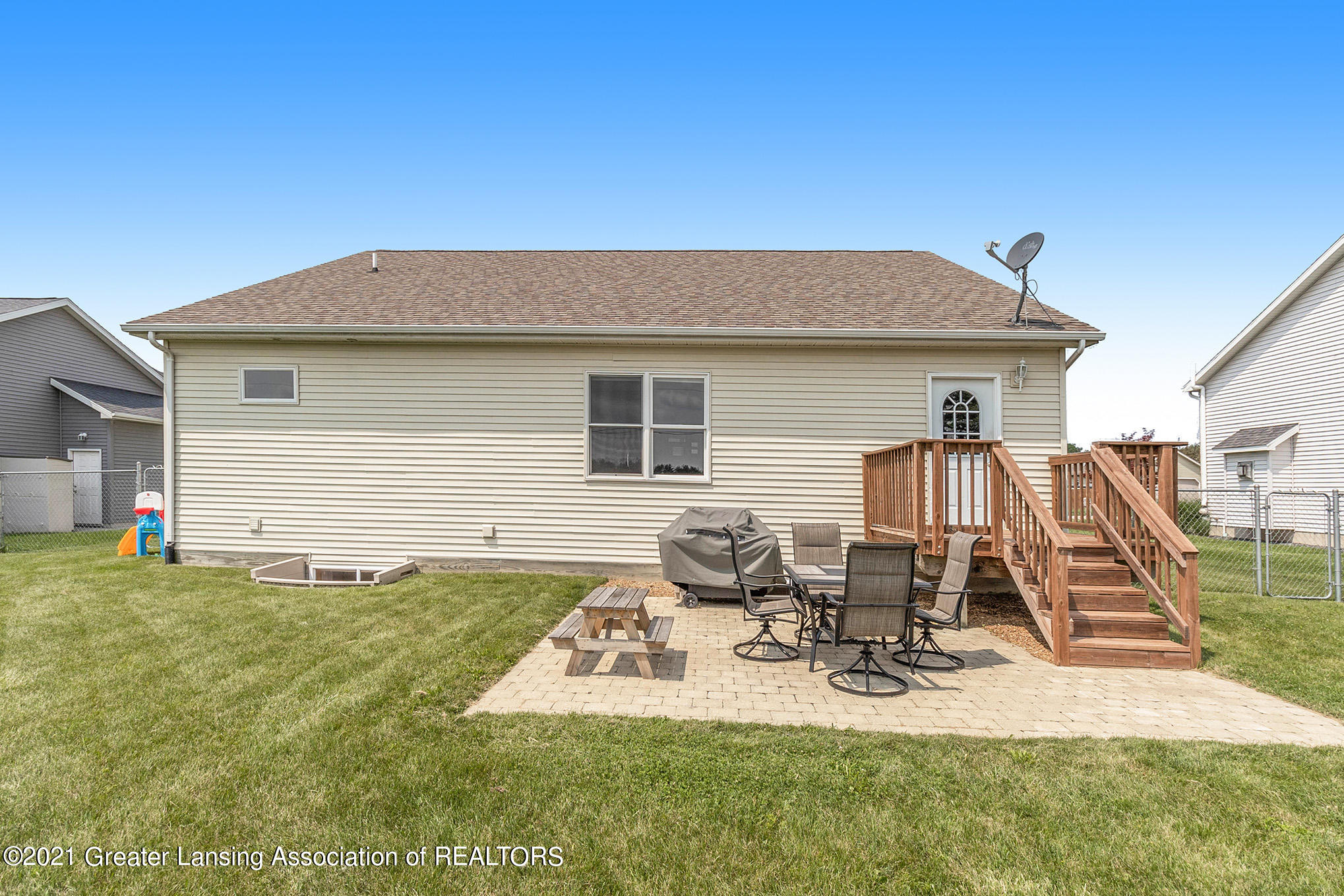 6360 Macadam Way Dimondale, MI 48821 - Photo 26 of 28 Patio / deck