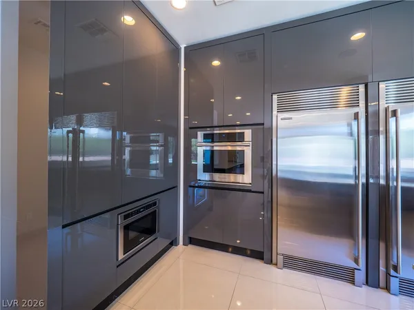 $8,000 | 7447 Yonie Court, Las Vegas, NV 89117