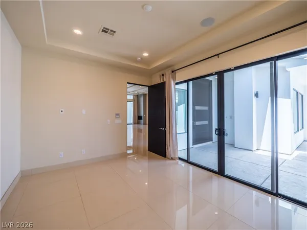 $8,000 | 7447 Yonie Court, Las Vegas, NV 89117
