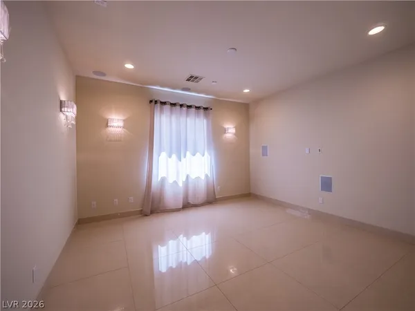 $8,000 | 7447 Yonie Court, Las Vegas, NV 89117