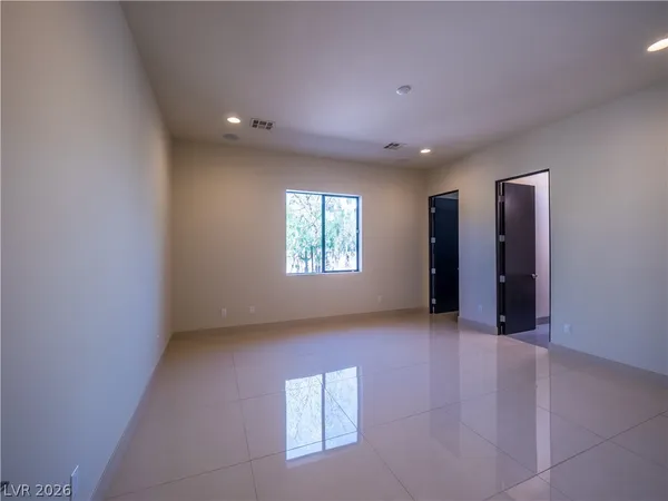 $8,000 | 7447 Yonie Court, Las Vegas, NV 89117