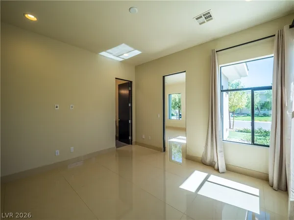 $8,000 | 7447 Yonie Court, Las Vegas, NV 89117