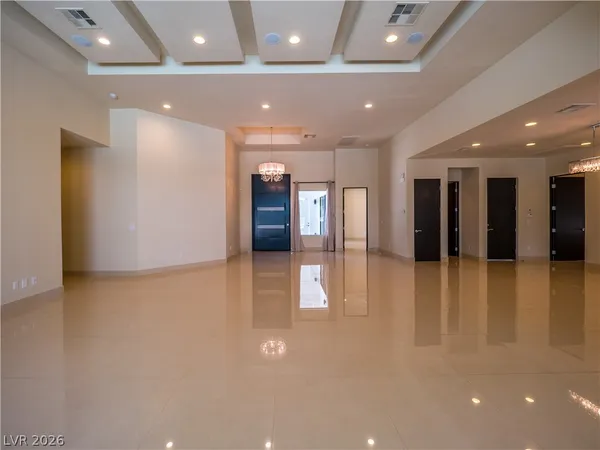 $8,000 | 7447 Yonie Court, Las Vegas, NV 89117