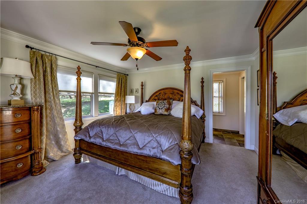 8420 Island Point Road Charlotte, NC 28278 - Photo 10 of 35 Gallery Image 10