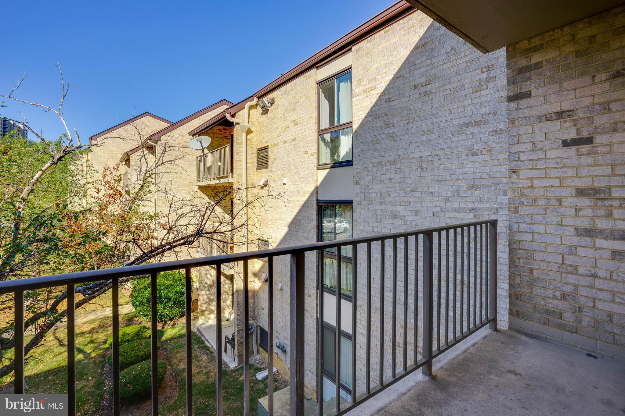 6141 Edsall Road, Unit H Alexandria, VA 22304 - Photo 26 of 29 a view of balcony