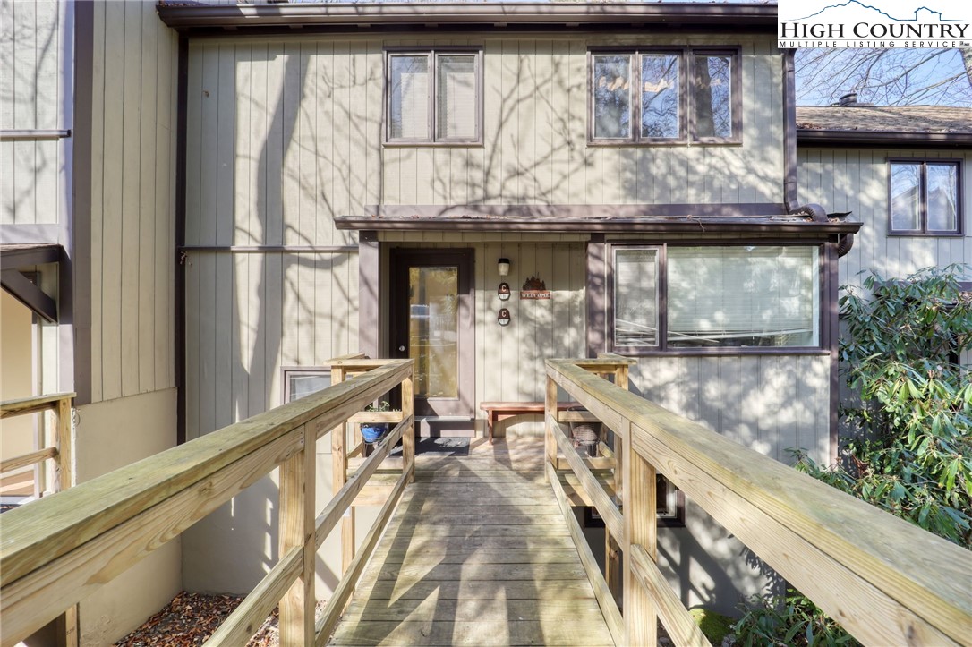 149 Slope View Road, Unit C14 Sugar Mountain, NC 28604 - Photo 3 of 23 Gallery Image 3
