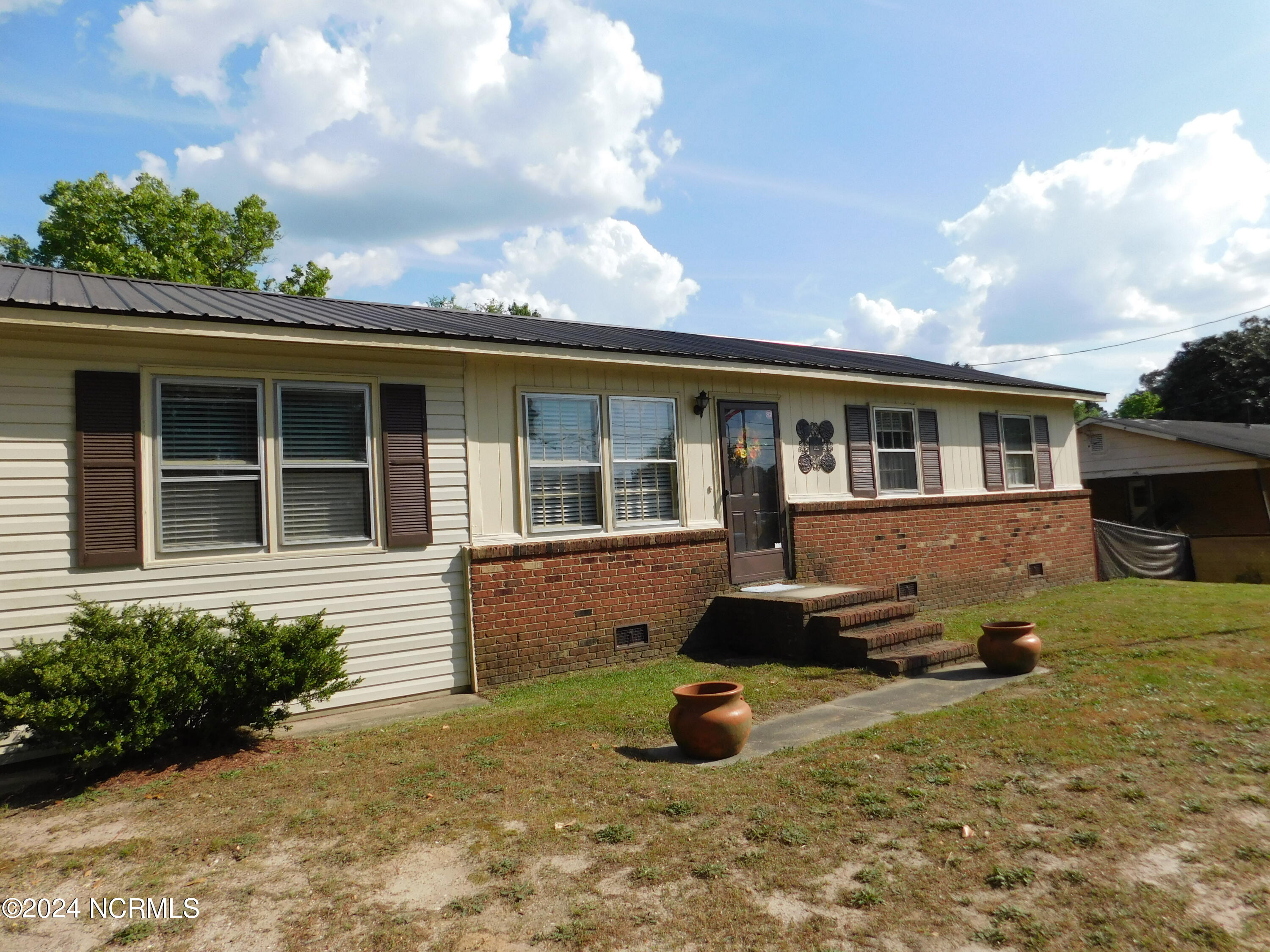 17580 Lee's Mill Road Laurinburg, NC 28352 - Photo 2 of 27 DSCN6104