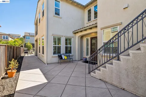 a view of front door and porch