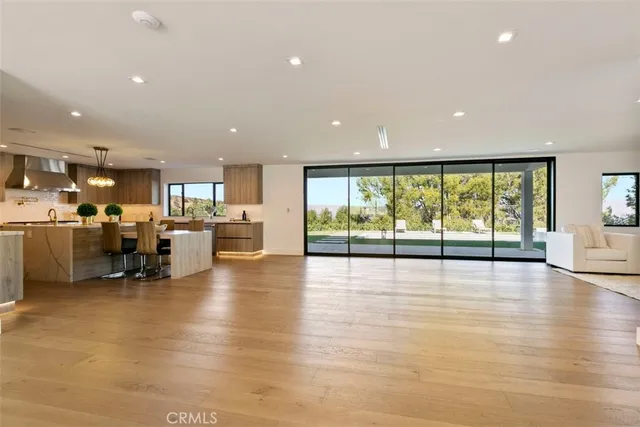 $22,500 | 17269 Luverne Place, Encino, CA 91316