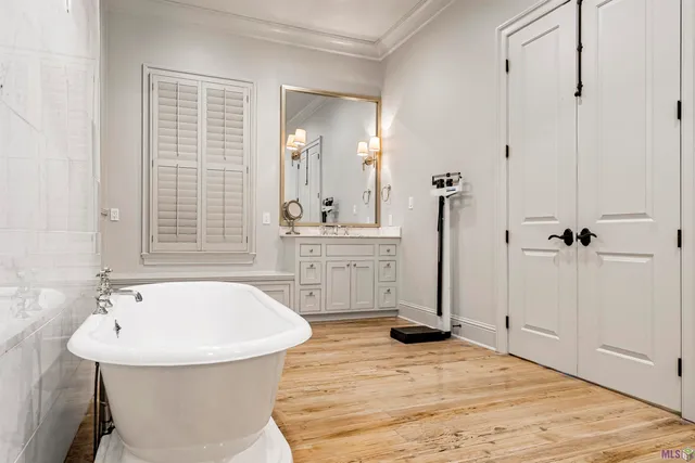 $1,690,000 | 3176 Mc Connell Drive, Baton Rouge, LA 70809