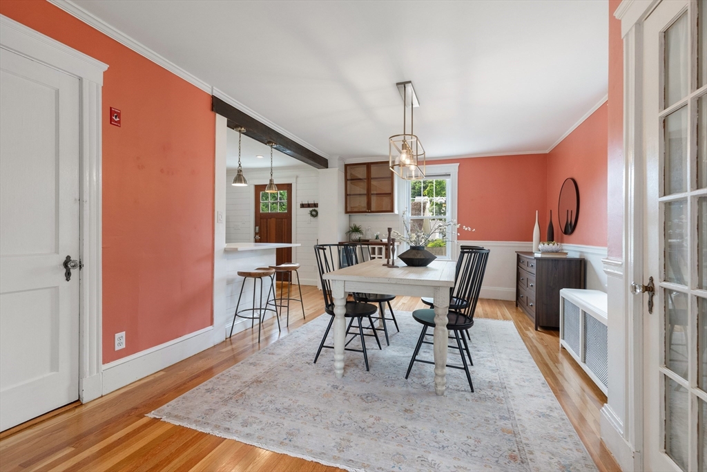 22 Prince Street Marblehead, MA 01945 - Photo 8 of 33