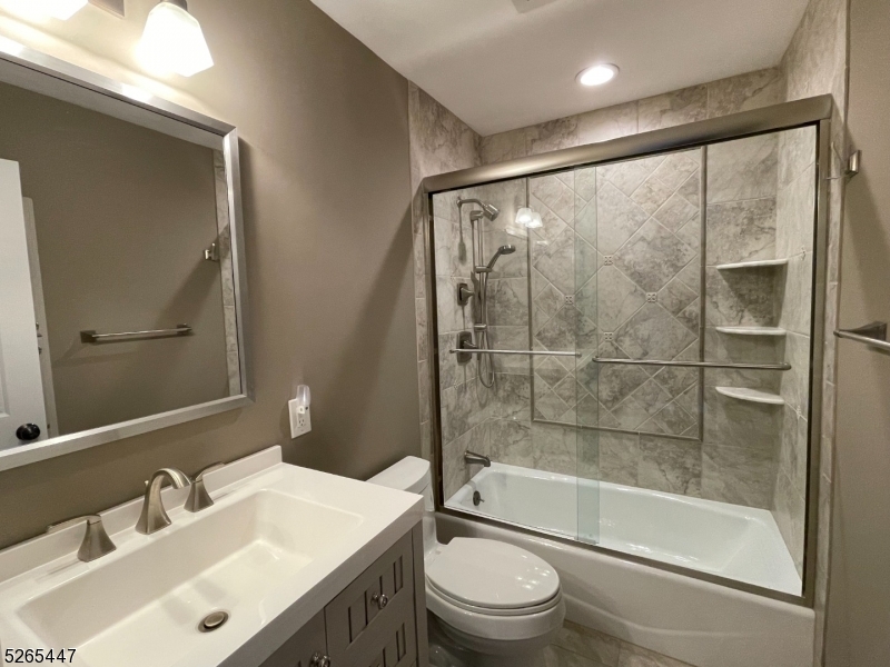 36 Coachlight Drive Chatham, NJ 07928 - Photo 12 of 18