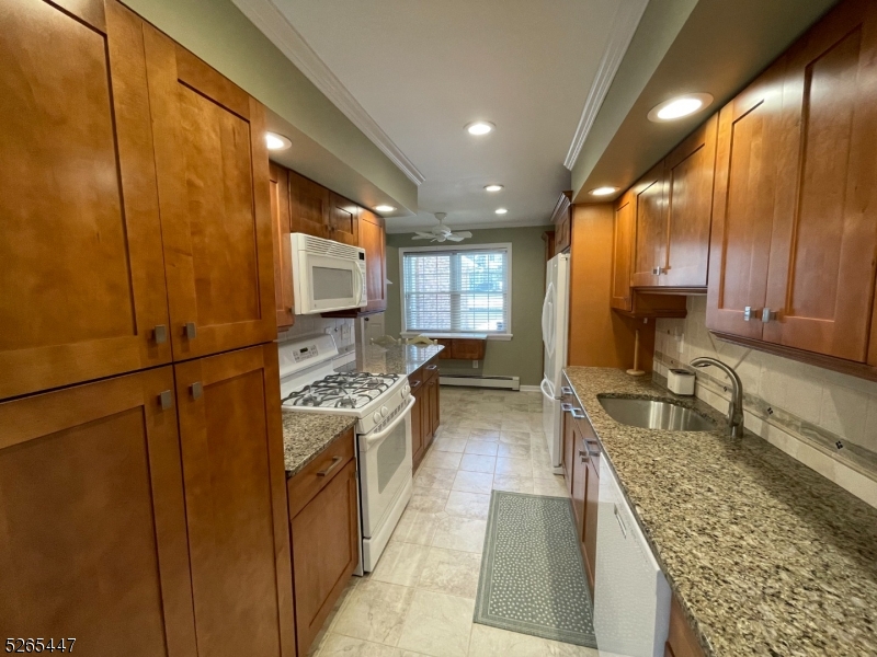 36 Coachlight Drive Chatham, NJ 07928 - Photo 5 of 18