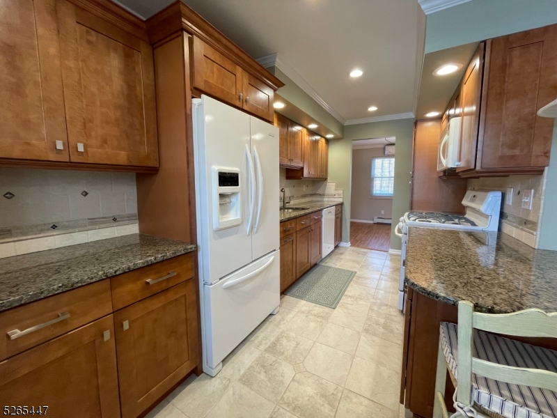 36 Coachlight Drive Chatham, NJ 07928 - Photo 6 of 18