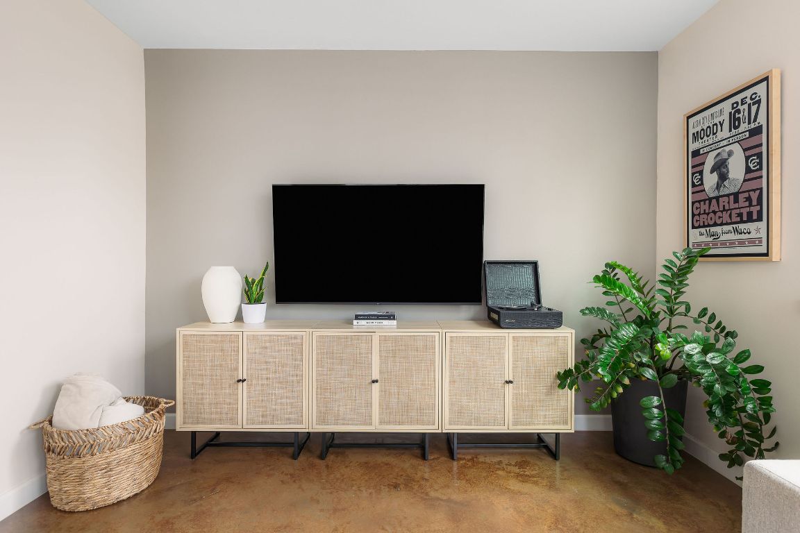 4602 Alf Avenue, Unit B Austin, TX 78721 - Photo 18 of 40