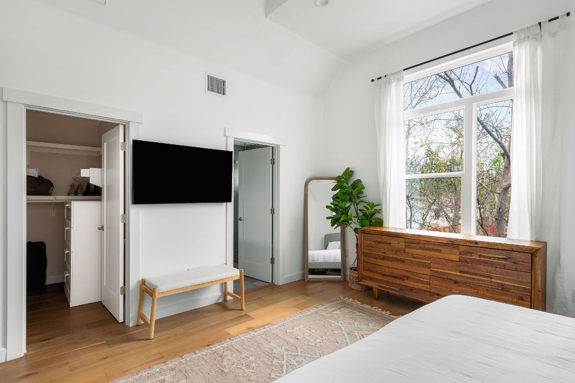 4602 Alf Avenue, Unit B Austin, TX 78721 - Photo 26 of 40