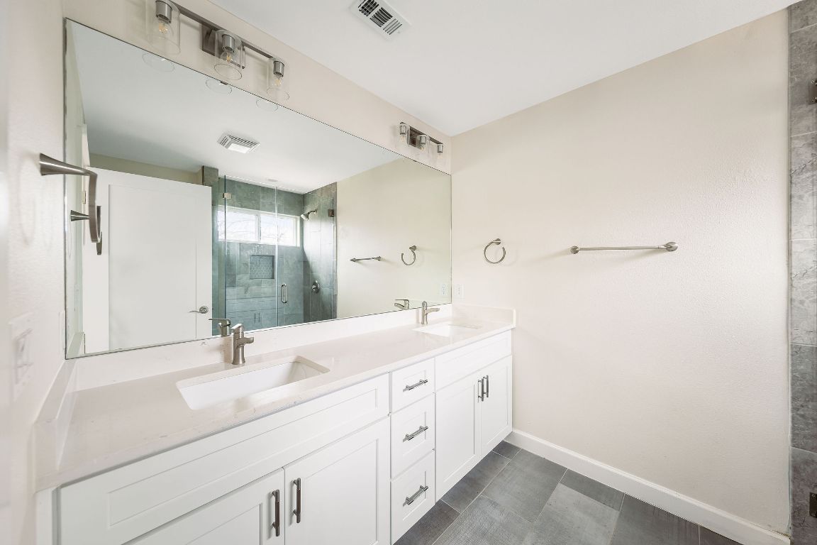 4602 Alf Avenue, Unit B Austin, TX 78721 - Photo 27 of 40