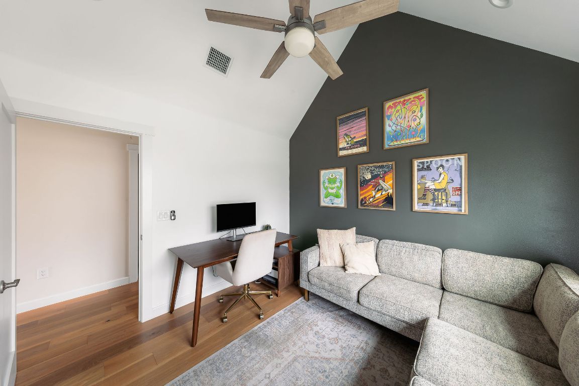 4602 Alf Avenue, Unit B Austin, TX 78721 - Photo 31 of 40