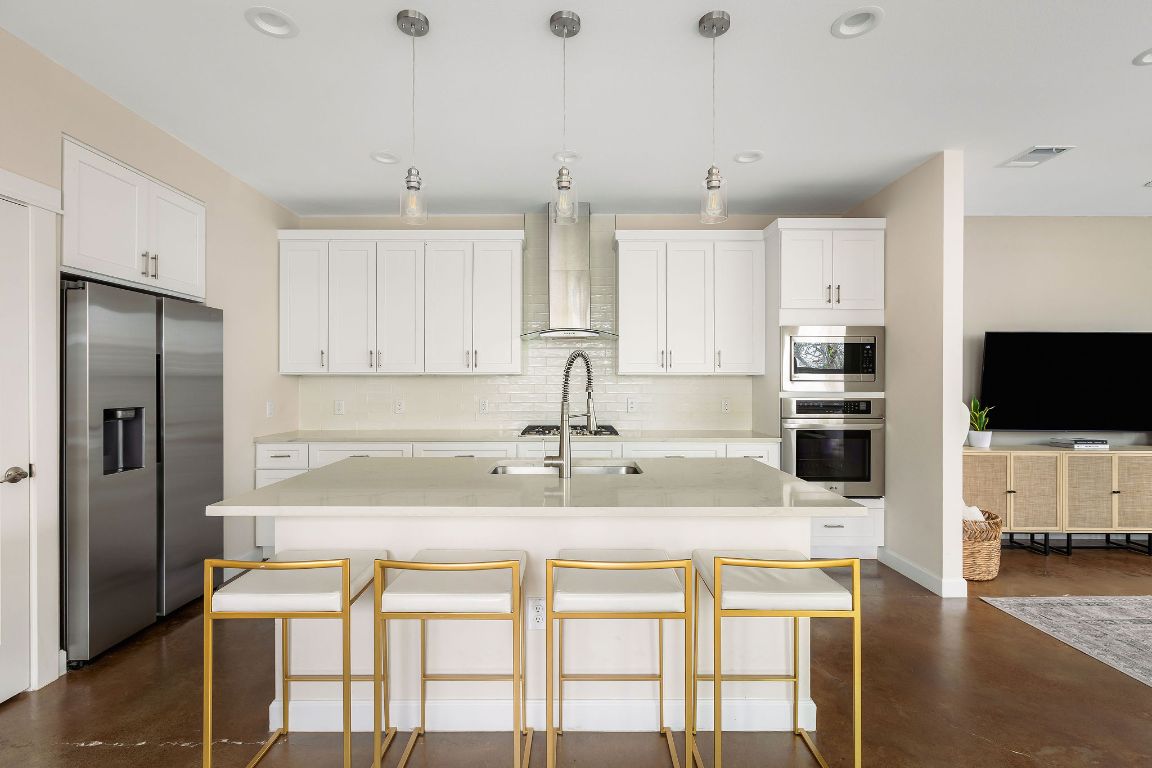 4602 Alf Avenue, Unit B Austin, TX 78721 - Photo 4 of 40