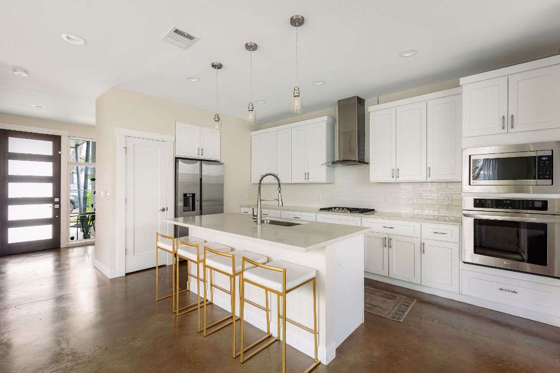 4602 Alf Avenue, Unit B Austin, TX 78721 - Photo 5 of 40