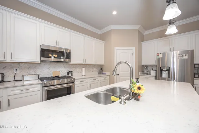 $589,000 | 9387 Taylor Place, Ocean Springs, MS 39564