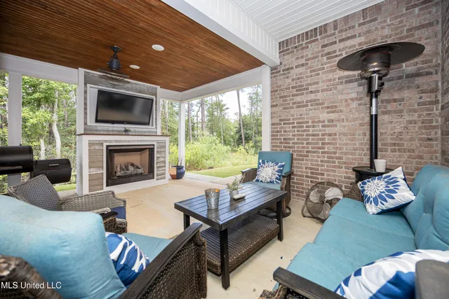 $589,000 | 9387 Taylor Place, Ocean Springs, MS 39564