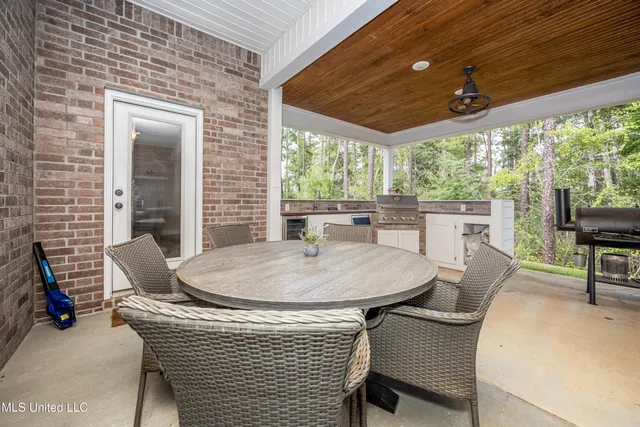 $589,000 | 9387 Taylor Place, Ocean Springs, MS 39564