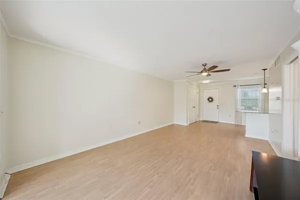 $159,900 | 404 Cordova Green, Unit 404, Seminole, FL 33777