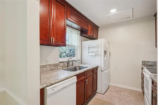 $159,900 | 404 Cordova Green, Unit 404, Seminole, FL 33777