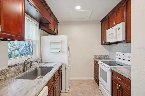 $159,900 | 404 Cordova Green, Unit 404, Seminole, FL 33777