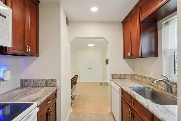 $159,900 | 404 Cordova Green, Unit 404, Seminole, FL 33777