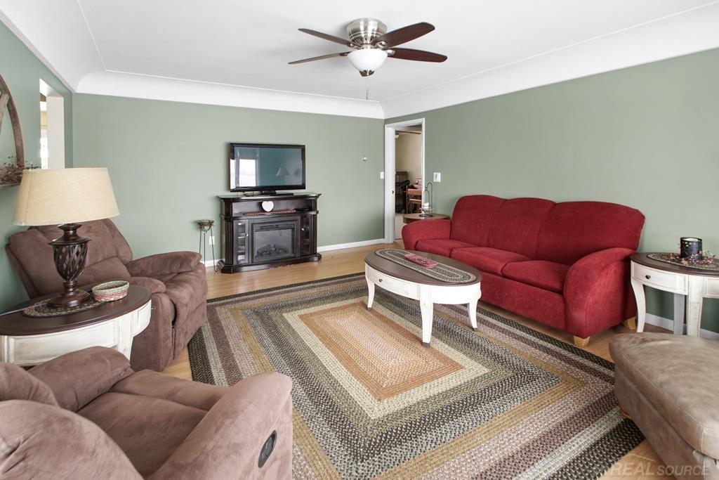6075 Lynd Road Marlette, MI 48453 - Photo 15 of 30 50103203-14.JPG