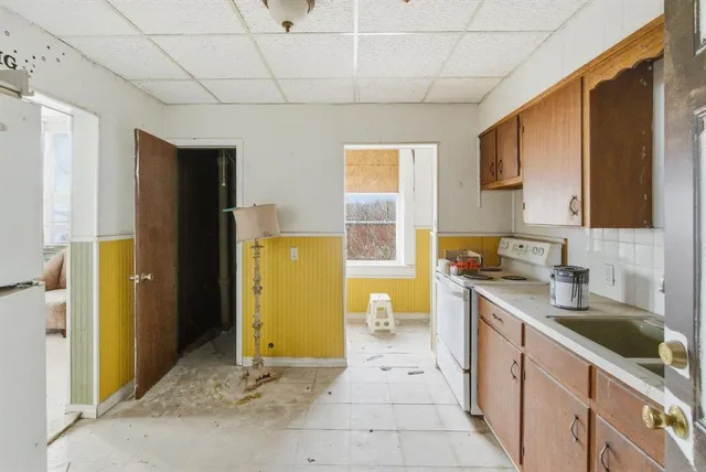 $650,000 | 107 South Austin Street, Comanche, TX 76442