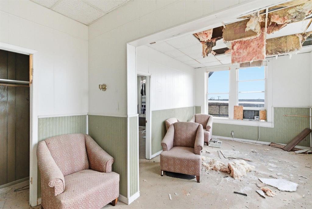 107 South Austin Street Comanche, TX 76442 - Photo 17 of 40