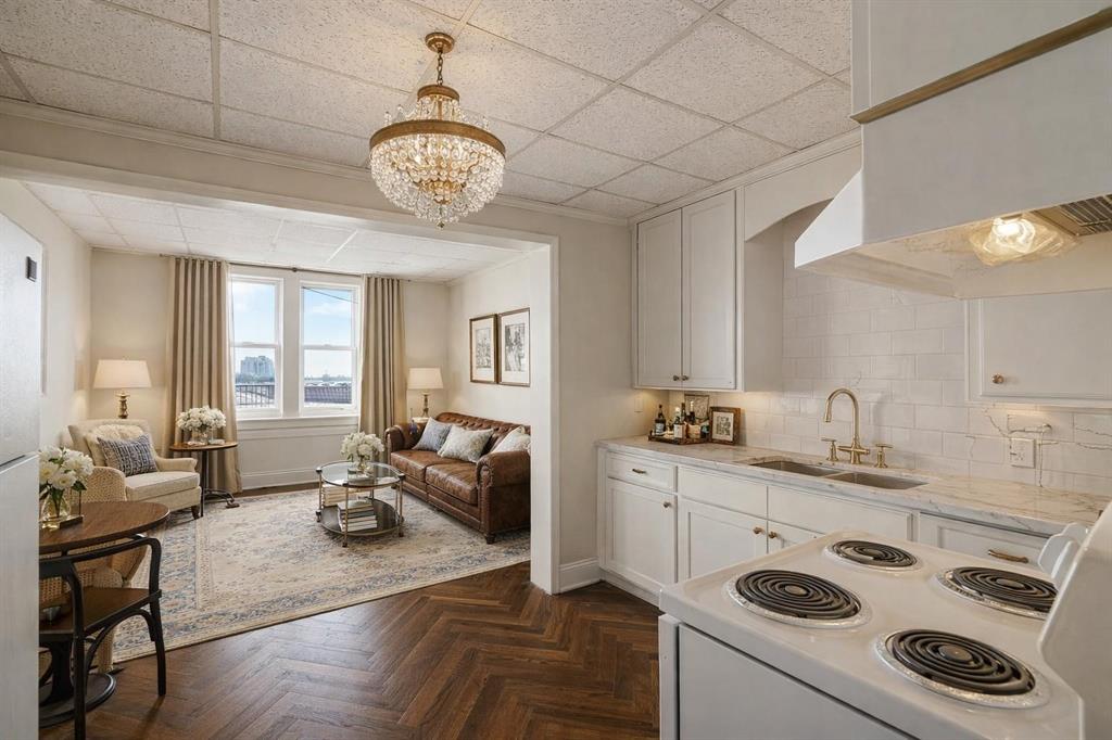 107 South Austin Street Comanche, TX 76442 - Photo 26 of 40 Virtually Renovated/staged