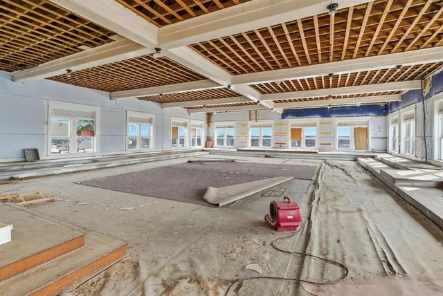 $650,000 | 107 South Austin Street, Comanche, TX 76442